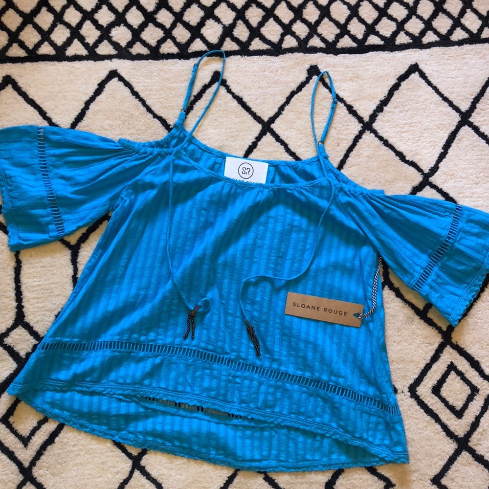NWT Sloane Rouge cold shoulder bell sleeve top